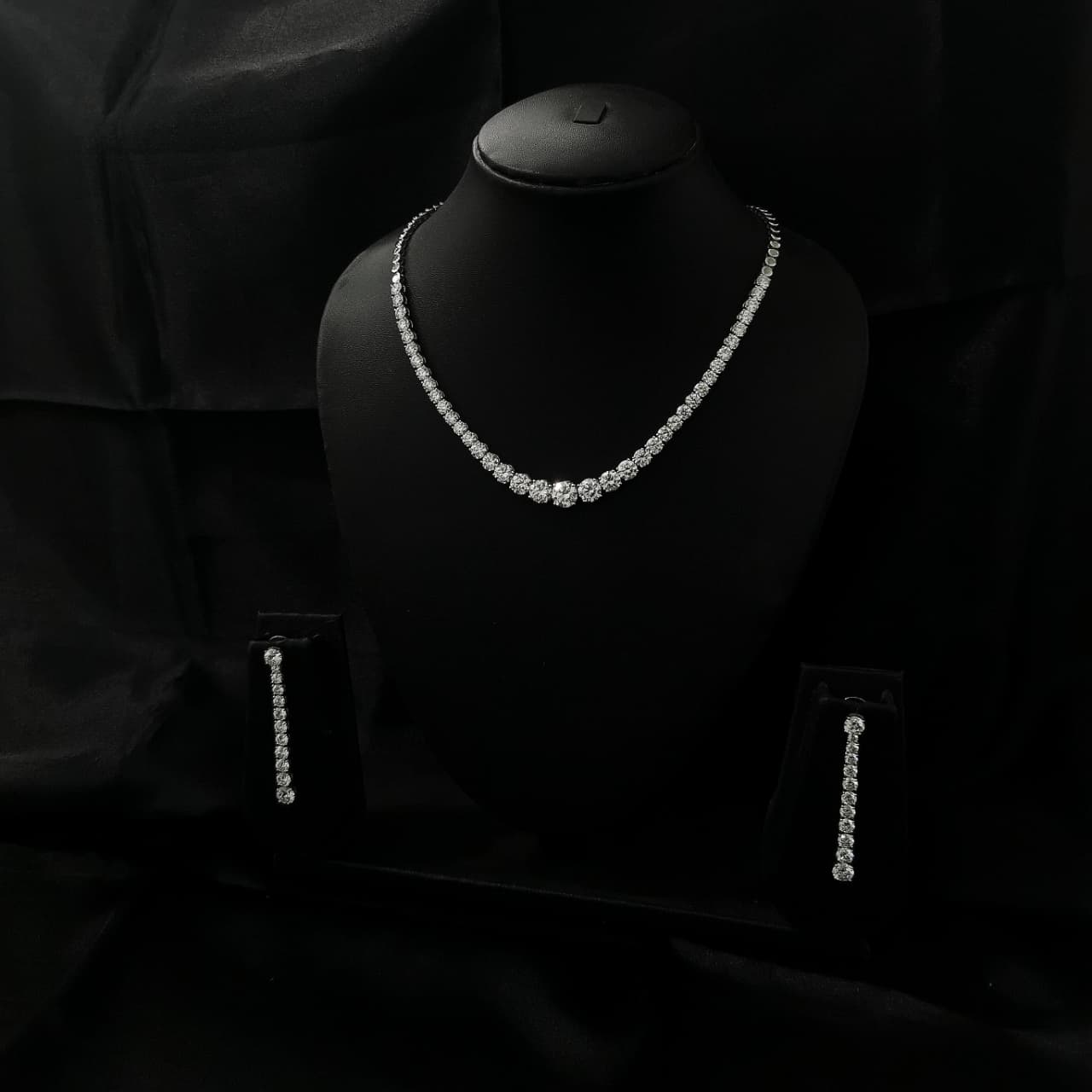 Single Line Necklace Set